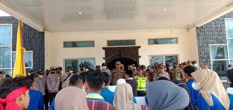 PMII Tanjab Barat: Kemana Wakil Rakyat Kita