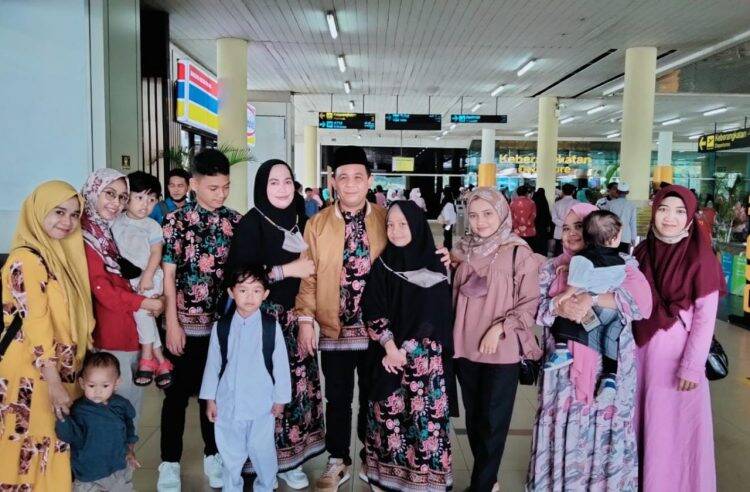 Budi Setiawan Doakan Jambi dari Tempat Mustajab di Tanah Suci