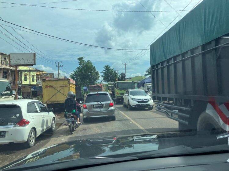 Kemacetan di Jambi Ganggu Pujian Luhut ke Al Haris, Kok Bisa…