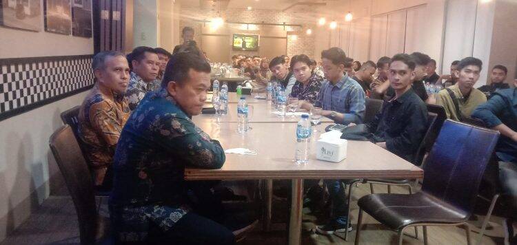 Al Haris Sampaikan Hal Penting ke Mahasiswa Jambi di Sumbar