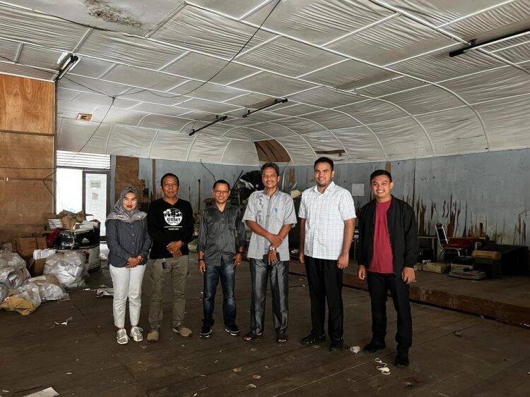 Al Haris Gubernur Jambi yang Terhormat, Mohon Dengar Baik-baik: Memang Miris!