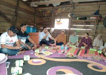 Rendra Usman Lihat Langsung Kondisi Warga Kampung Nelayan