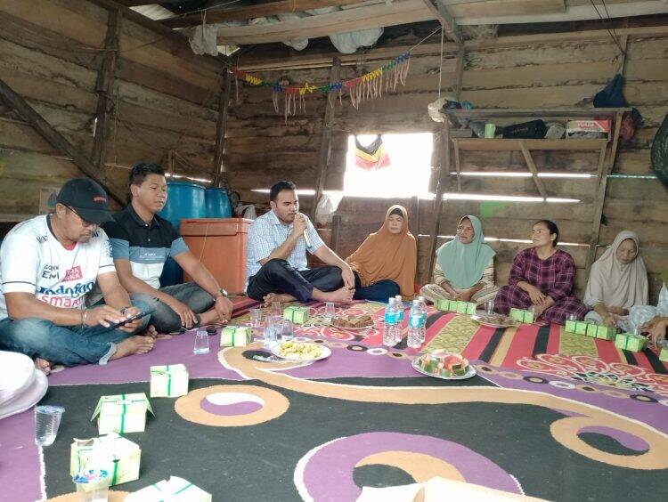 Rendra Usman Lihat Langsung Kondisi Warga Kampung Nelayan