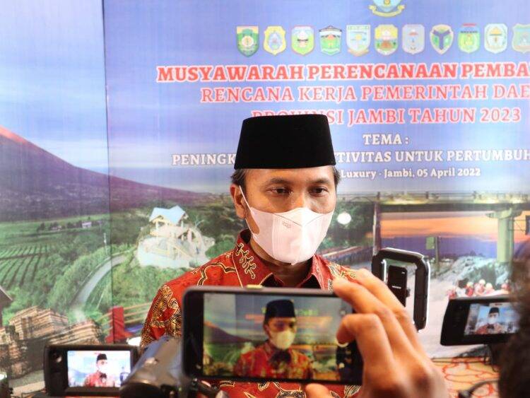 Mobnas Bekas Pimpinan DPRD Bawa Wanita Bugil, Edi Purwanto Minta Kasubbag  Rumah Tangga Dinonaktifkan