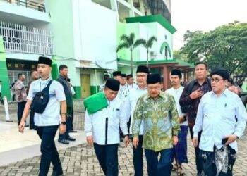 Al Haris Jalan Kaki Sejauh 5 Kilometer Bersama JK