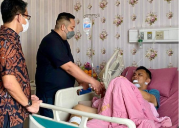 Waka DPRD Jenguk Kapolda Jambi: Dia Menahan Haus