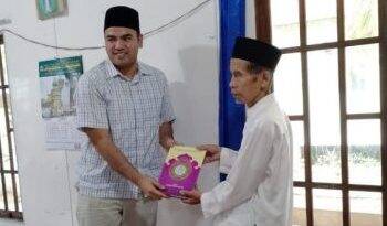 Bulan Penuh Berkah, Rendra Usman Bantu Pembangunan Masjid dan Al-Qur’an Majelis Taklim