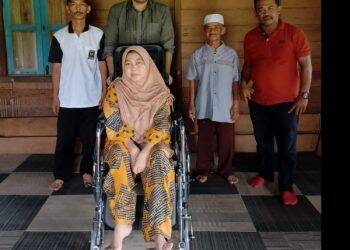 Anggota DPRD sekaligus Putra Mantan Bupati Lagi-lagi Bergerilya ke Tanjab Barat Berikan Aksi Nyata