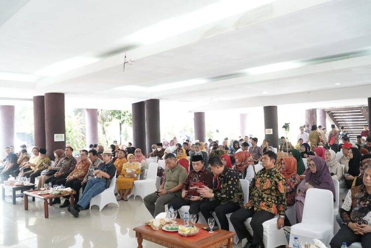 Tak Puas Hanya Geopark Merangin, Al Haris Ingin Gunung Kerinci dan Candi Muarojambi