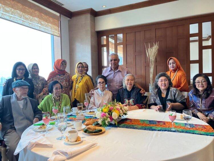 Tokoh Jambi Temu Sesama Petinggi, Dihadiri Ibunda Ketum Golkar dan Istri Mantan Wapres