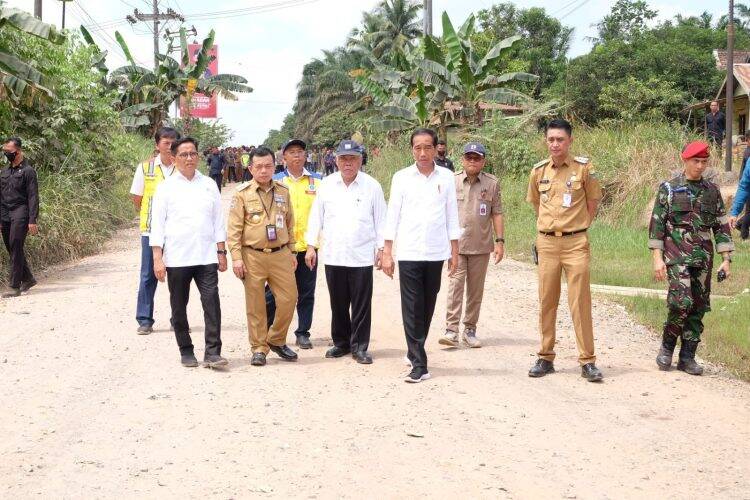 Pj Bupati Muaro Jambi Bachyuni Deliansyah Ikut Dampingi Jokowi