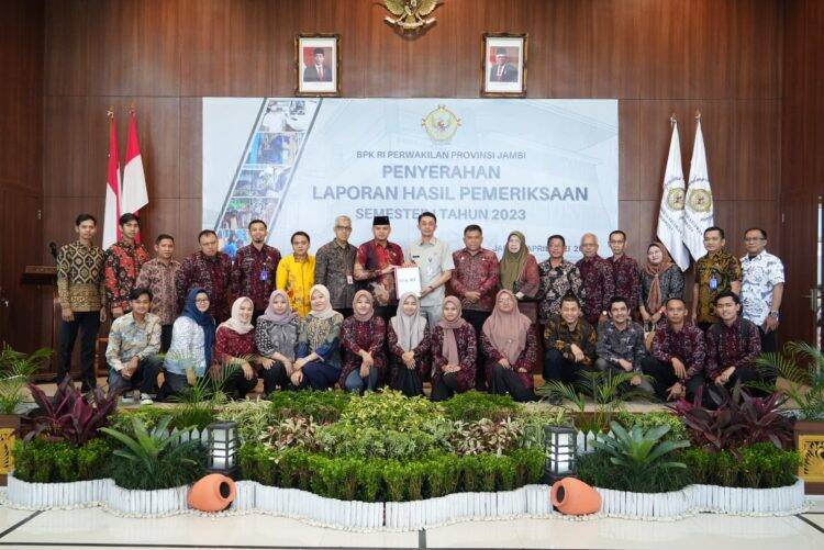 Lagi, Pemkab Muaro Jambi Terima Penghargaan Opini WTP