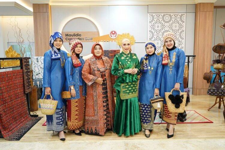 Hari Kartini ke-145 dan HUT Dekranas ke-43 Provinsi Jambi