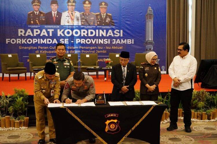 Penjabat Bupati Muaro Jambi Bachyuni Deliansyah Hadir di Rapat koordinasi Forkopimda se-Provinsi Jambi