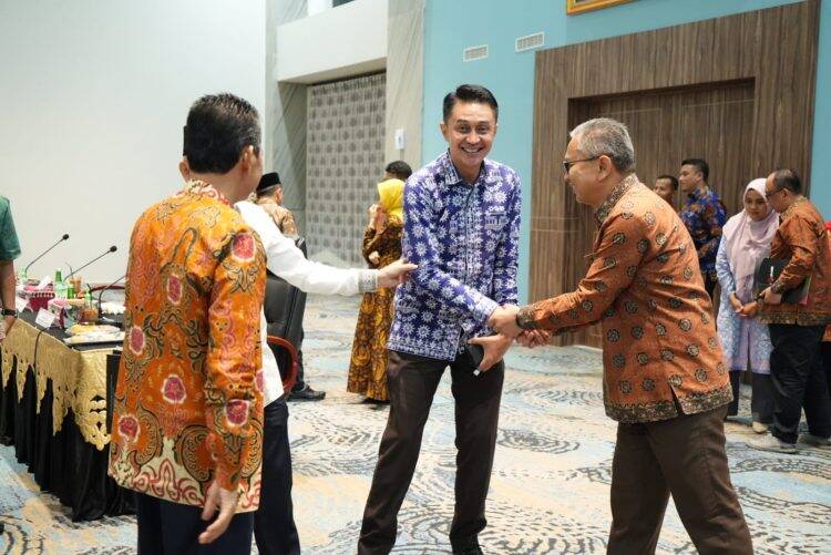 Bachyuni Deliansyah Menghadiri RUPS Bank 9 Jambi