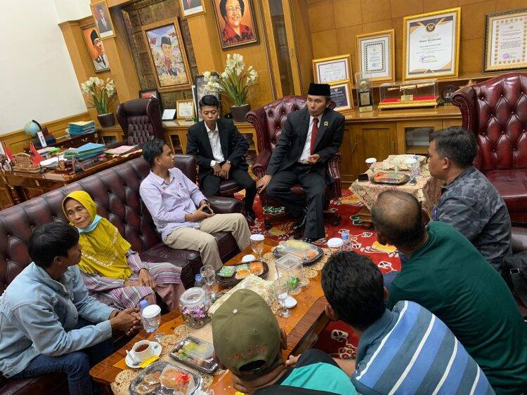 Usai Paripurna Kenegaraan Jokowi, Warga Pematang Bedaro Temui Edi Purwanto Minta Selesaikan Konflik Lahan