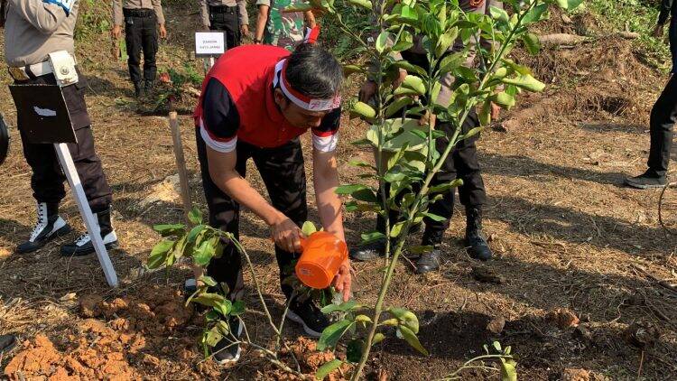 Edi Purwanto Kampanyekan Penghijaun Sejak Dini