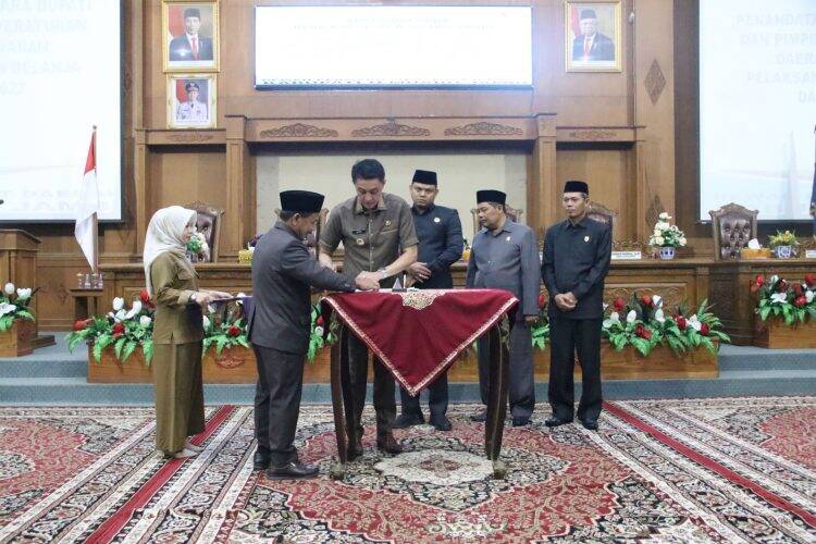 Bachyuni Hadiri Rapat Paripurna, Ini Saran DPRD