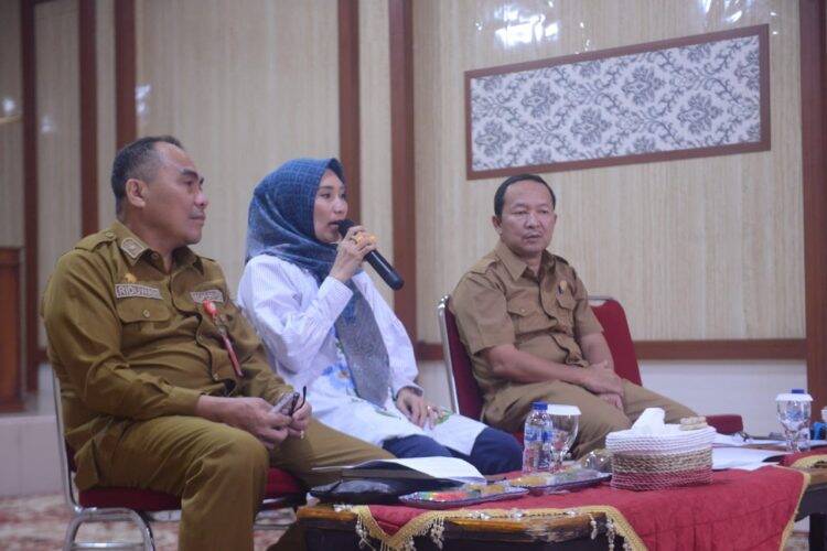 Warga Muaro Jambi, Yuk Ikuti Lomba Fashion Show dan Desain Batik