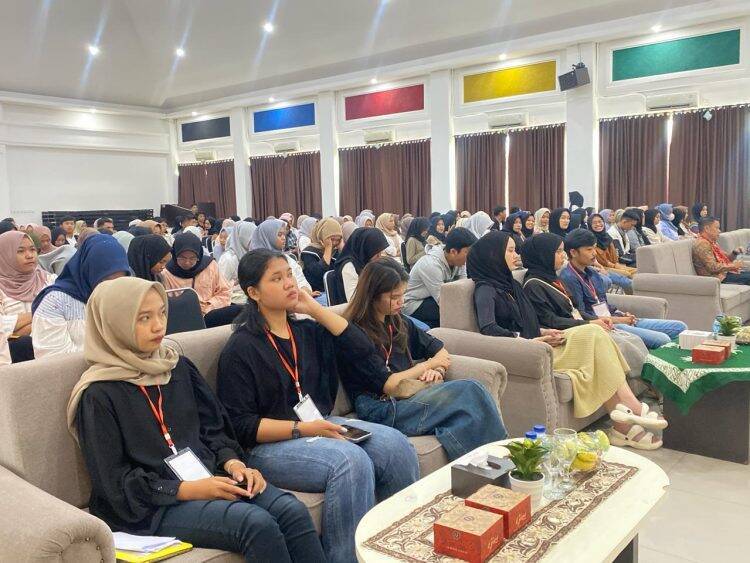 Ribuan Siswa-Mahasiswa Kerinci dan Sungai Penuh Kumpul di Hotel