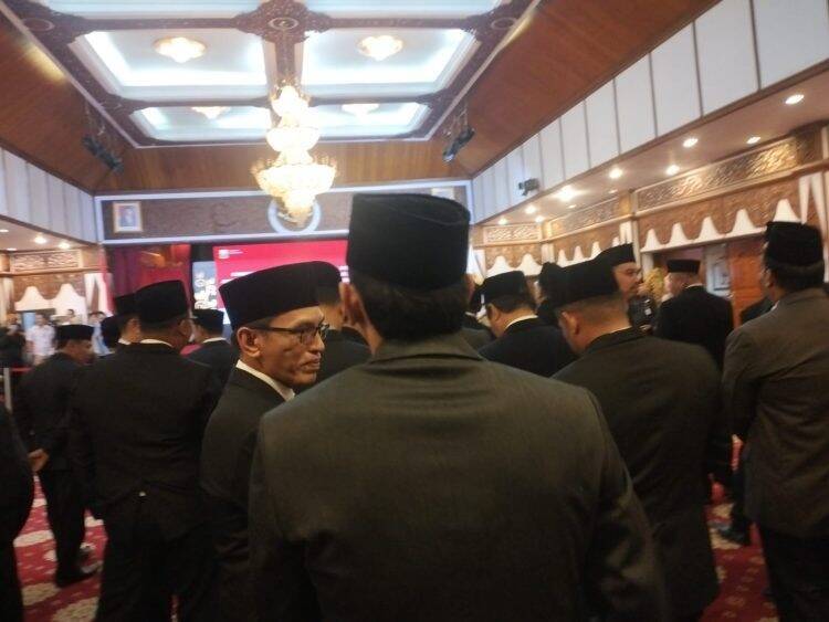 Pejabat Pemprov Jambi Cemas Bak Cacing Kepanasan, Pelantikan Pak Gubernur Tunda Terus