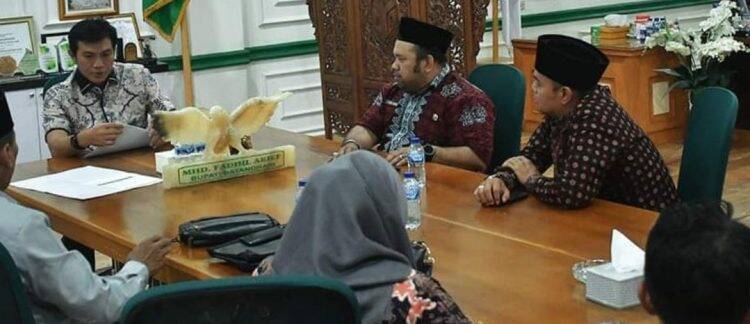 Bupati Fadhil Bakal Percepat Perda Keterbukaan Informasi