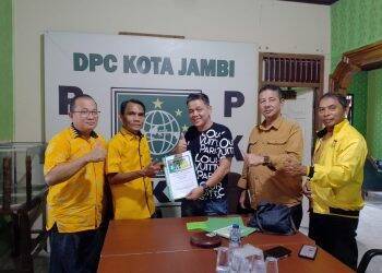Serentak! Al Haris-Budi-Romi Ambil Formulir Maju Pilkada dari PKB