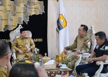 Al Haris Terima Penghargaan dari Densus 88