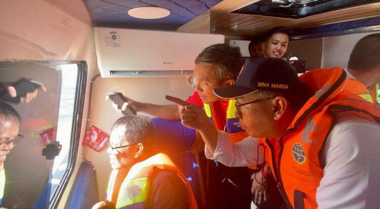 Kecintaan Masyarakat Jambi, Edi Purwanto Apresiasi Warga Bentang Spanduk Larangan Tongkang Batubara