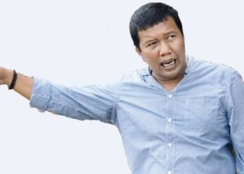 Warga Dibagi Tumbler Kaca Wajah Romi Hariyanto: Kalau Beli di Shopee Gak Sampai Rp5 Ribu