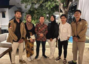Terimakasih Pak Al Haris, Mahasiswa Jambi-Semarang Begitu Merasakan Kepedulian Anda, Sudah Menyediakan Tempat Mereka, Tolong Nanti Resmikan Sekretariat Itu Ya..