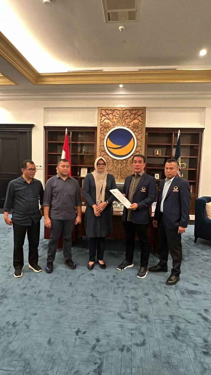 Terimakasih Pak Surya Paloh, Sudah Bikin HP Direktur Media Center Dilla Hich Terus Berdering