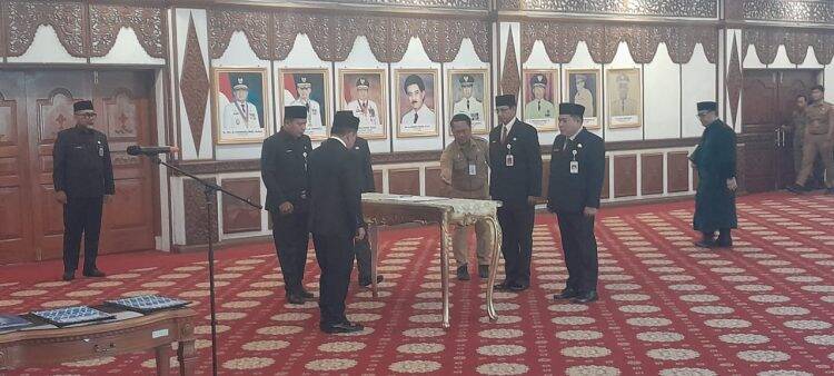 Al Haris Lantik Muzakir sebagai Kadis PU, Johansyah Asisten II