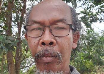 LATAH ATAUKAH PURA-PURA