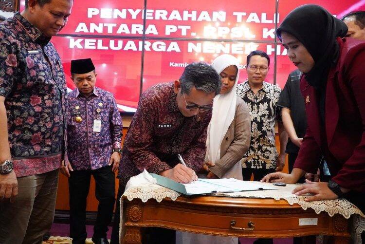 Perjuangan 11 Tahun Nenek Hapsah Tak Sia-sia: Awalnya Al Haris Berniat Membayar Dengan Uang Pribadi
