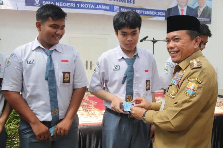 Tempat Cawagub Letjen TNI Sudirman SMA, Al Haris Bagi Ribuan Dumisake 