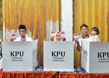 Bakhtiar Doa Sebelum Nyoblos di Teratai