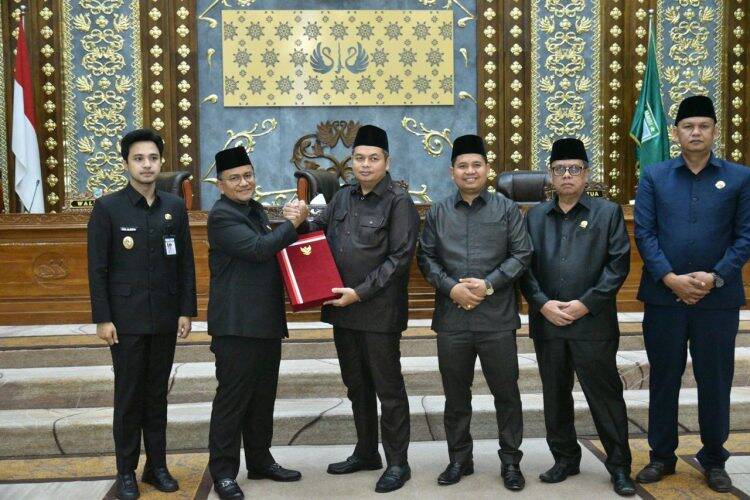 Paripurna DPRD Kota Jambi, Wali Kota Maulana Sampaikan LKPJ Dihadapan Dewan