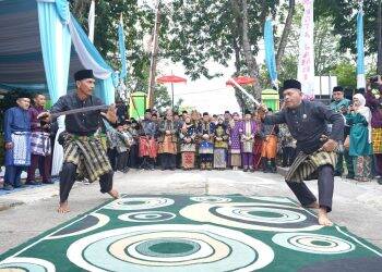 Dari Lacak Hingga Tanduk Buang: Datuk Maulana, Datuk Diza dan Datin Sri Diangkat dalam Prosesi Budaya Melayu Jambi