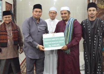 Ketua DPRD Kota Jambi Dampingi Wali Kota Safari Ramadan