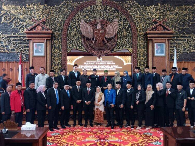 Samsul Riduan Resmi Sebagai Waka DPRD Provinsi Jambi