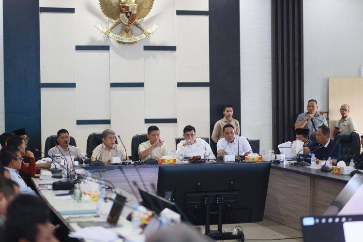 DPRD Provinsi Jambi Perjuangkan Nasib Tenaga Honorer yang Belum Masuk Database