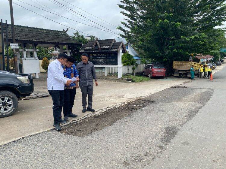 Ivan Wirata dan Samsul Riduan Tinjau Jalan Provinsi