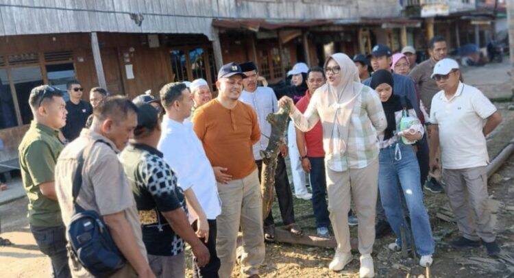 Bupati dan Wakil Bupati Turun Langsung Tengok Jembatan Ambruk