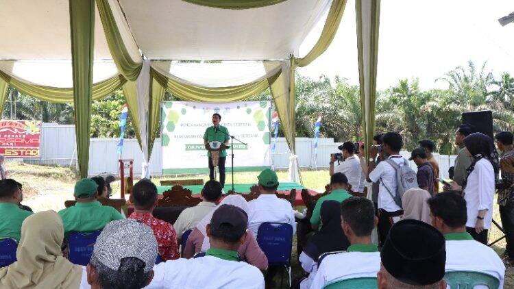 Antusias Warga Tinggi Saat Bupati Batanghari Canangkan Ladang Peris Sebagai Desa Cantik