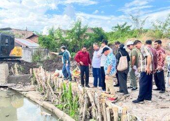 Komisi III DPRD Provinsi Jambi Tengok Langsung Kolam Retensi JBC