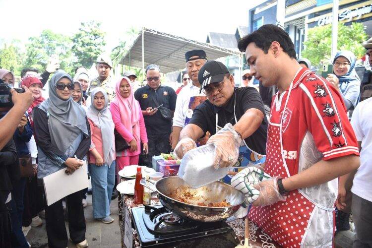 Dari Nasi Goreng Hingga Tarik Tambang, Semarak HUT Kota Jambi Penuh Tawa dan Kebersamaan