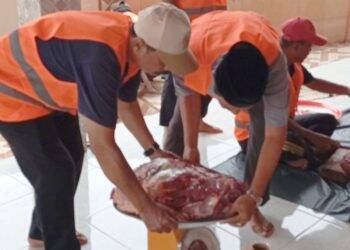Blok C Perumahan Aurduri Sembelih 7 Sapi 4 Kambing, Warga Kurang Mampu Jadi Prioritas