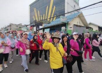 Ribuan Warga Jambi Begitu Antusias Ikuti Jalan Sehat Bahagia Milad UMJ