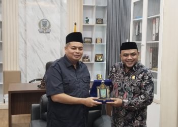 Mau Menikah? Pengantin Pria dan Wanita Pakai Baju Adat Melayu Jambi, Begitu Juga Pemkot-DPRD